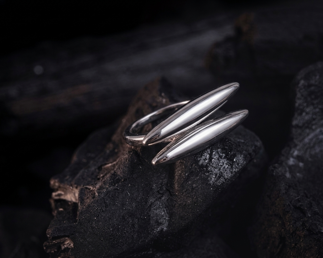 Rings Inspired by Architecture: The New Wave of Sculptural Jewellery